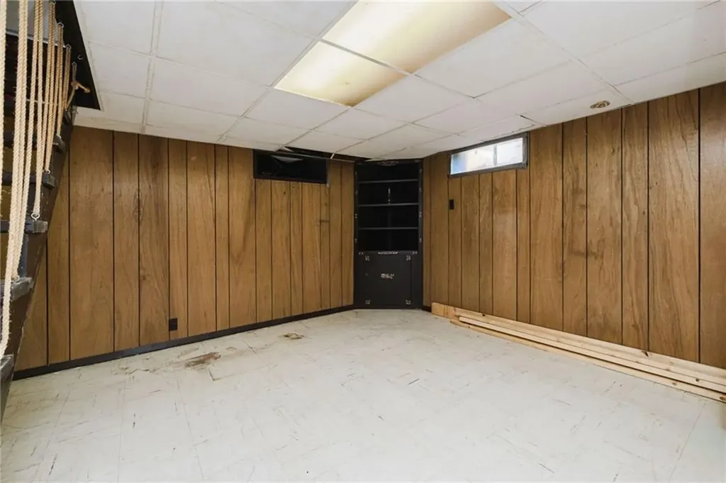 17 Whitaker Avenue East Providence RI 02916