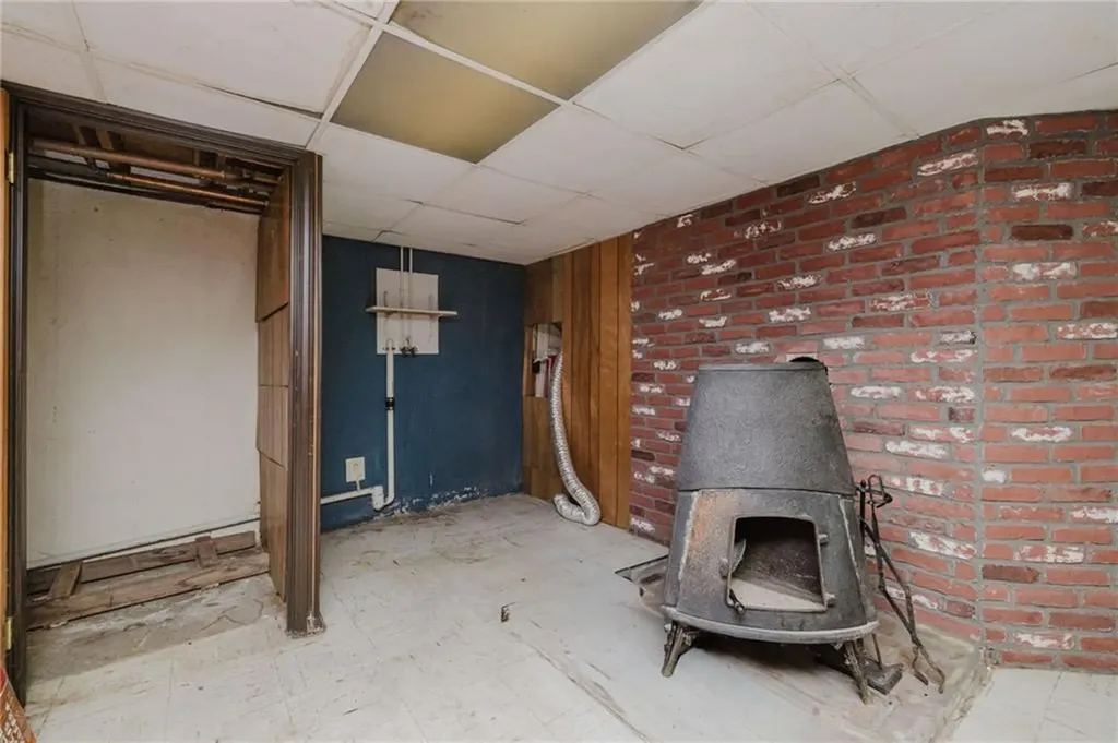 17 Whitaker Avenue East Providence RI 02916