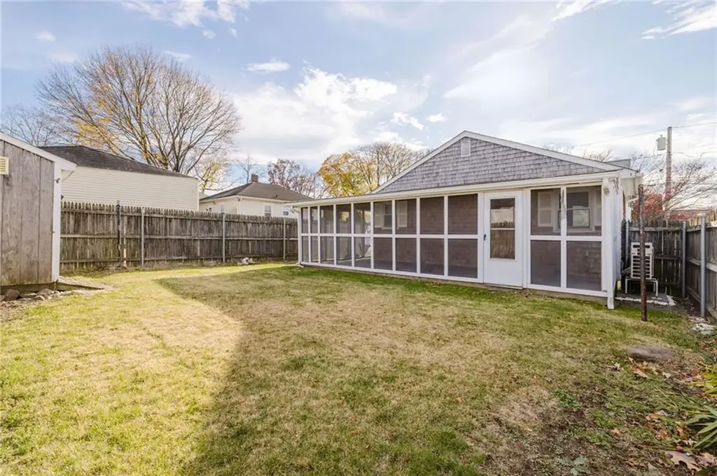 17 Whitaker Avenue East Providence RI 02916