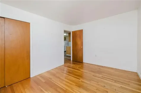 17 Whitaker Avenue East Providence RI 02916