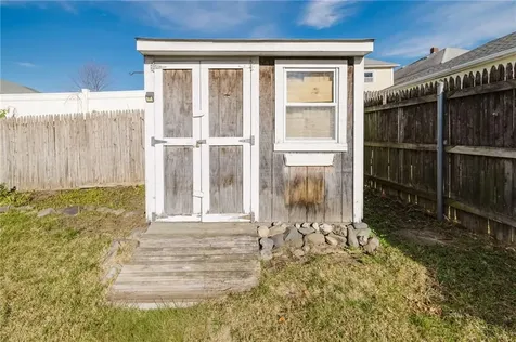 17 Whitaker Avenue East Providence RI 02916