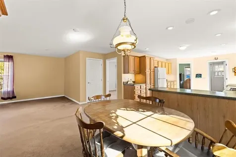 84 Lark Lane Tiverton RI 02878