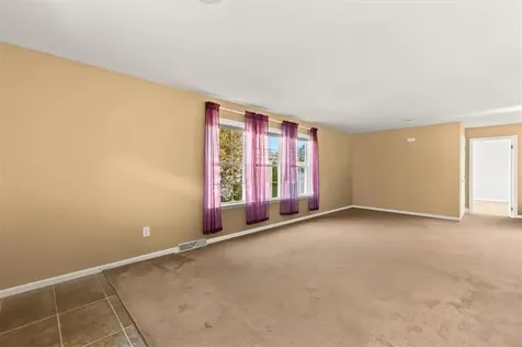 84 Lark Lane Tiverton RI 02878