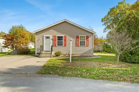 84 Lark Lane Tiverton RI 02878