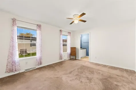 84 Lark Lane Tiverton RI 02878