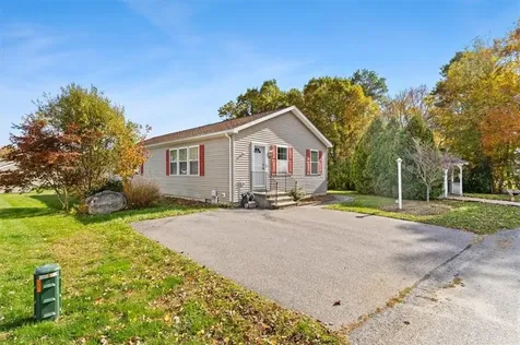 84 Lark Lane Tiverton RI 02878