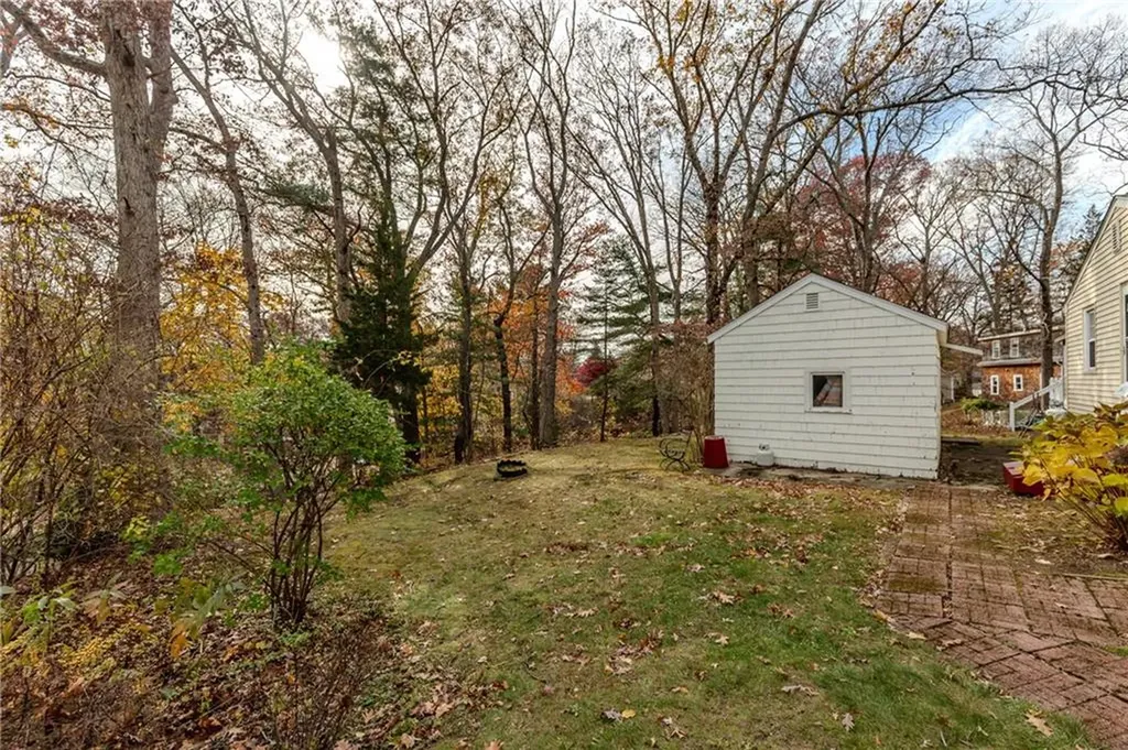 28 Lakeview Drive Smithfield RI 02828