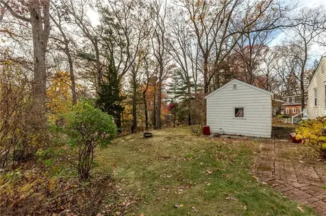 28 Lakeview Drive Smithfield RI 02828