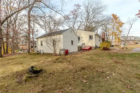 28 Lakeview Drive Smithfield RI 02828