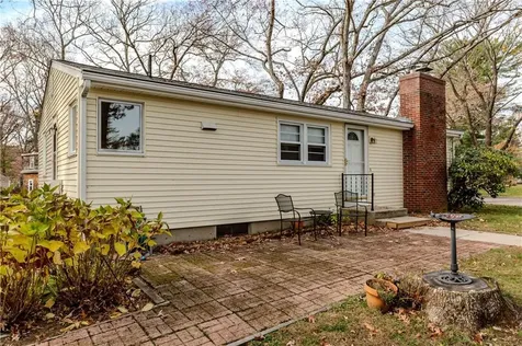 28 Lakeview Drive Smithfield RI 02828