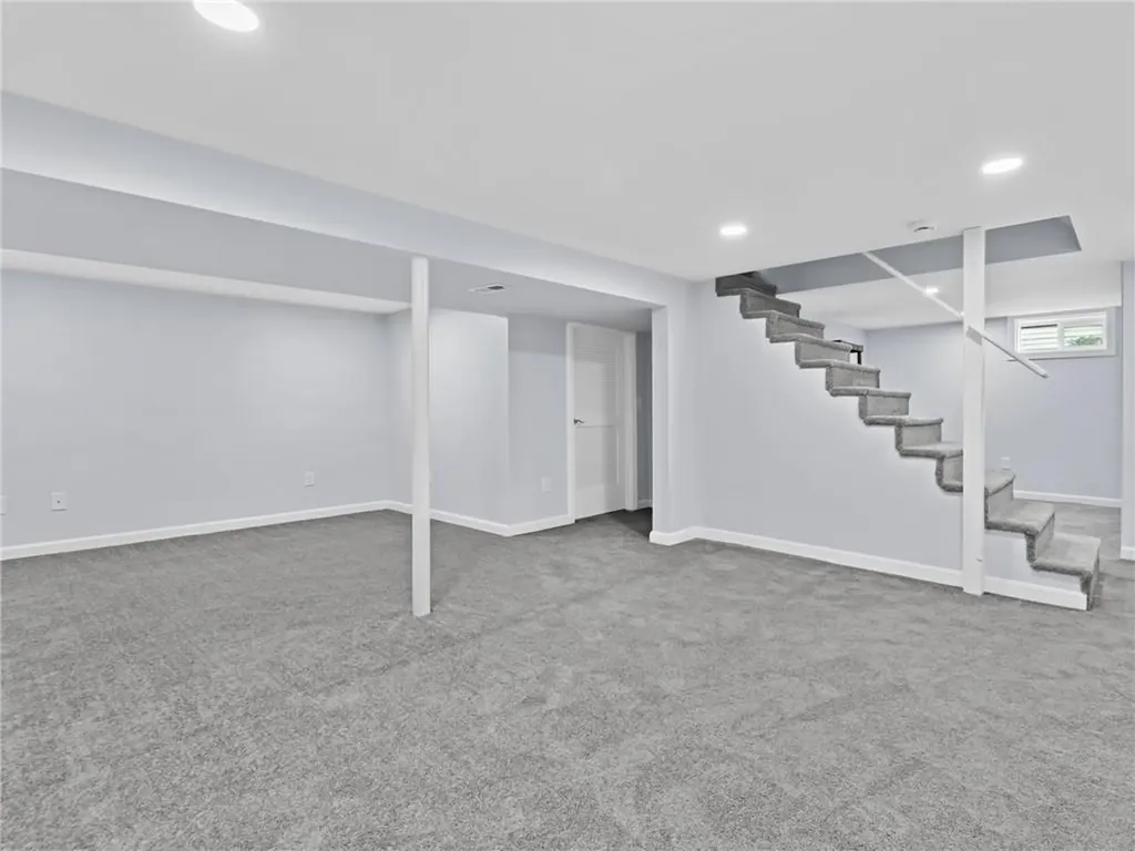 170 Calderwood Drive Warwick RI 02886