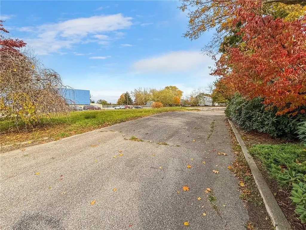 149 W Main Road Middletown RI 02842