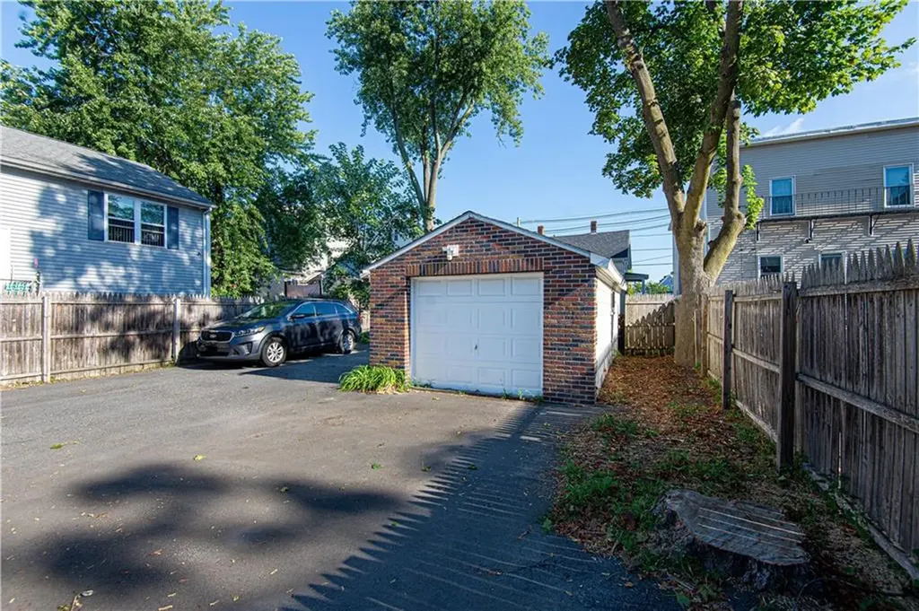 274 Admiral Street Providence RI 02908