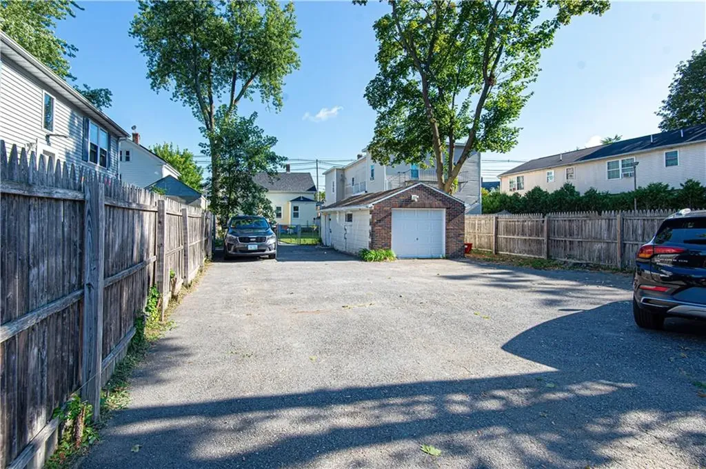 274 Admiral Street Providence RI 02908