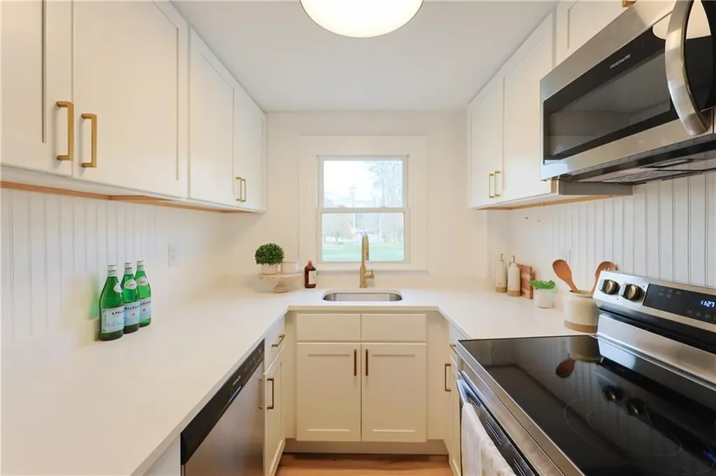 460 Church Street Burrillville RI 02859