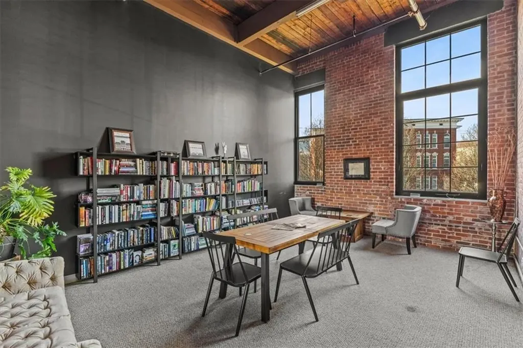 685 Social Street Woonsocket RI 02895