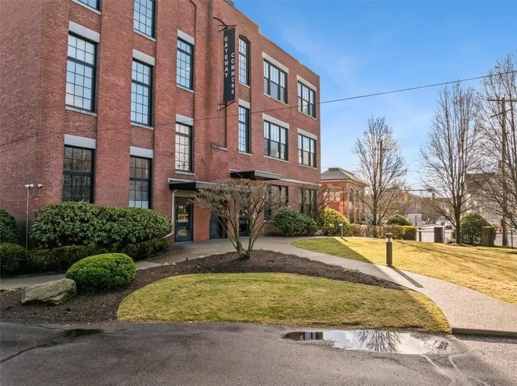 685 Social Street Woonsocket RI 02895