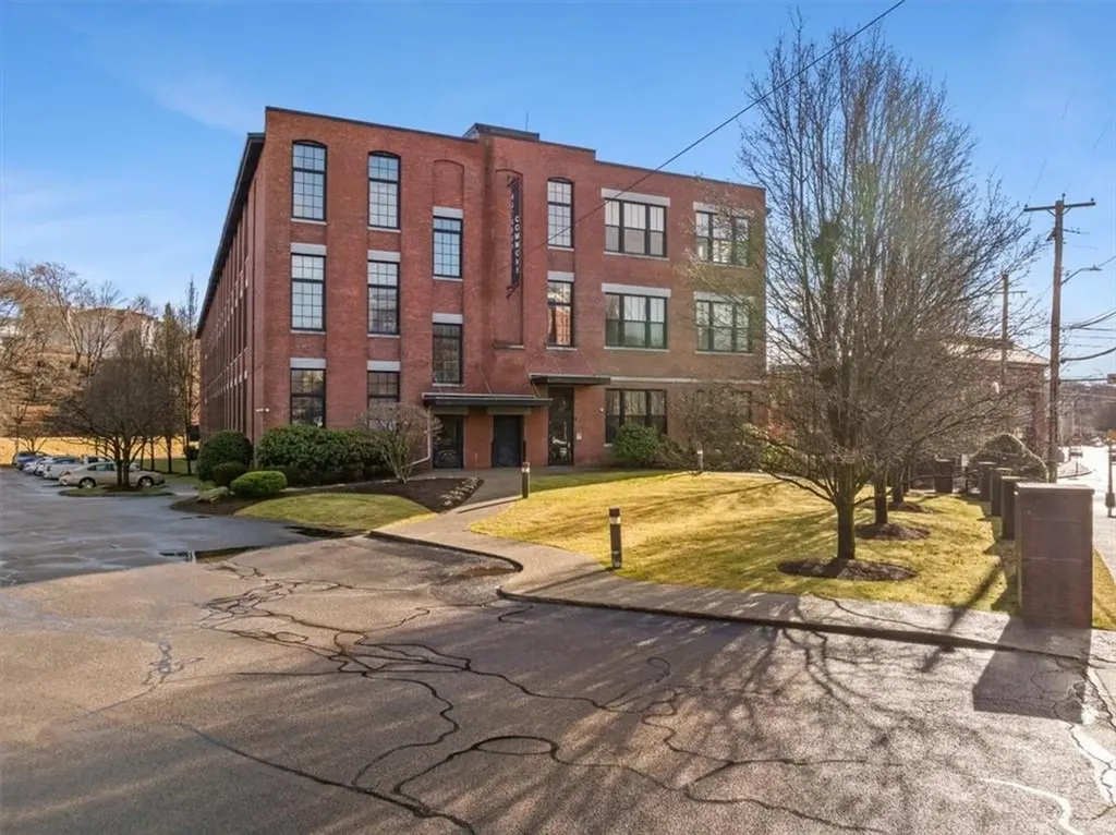 685 Social Street Woonsocket RI 02895