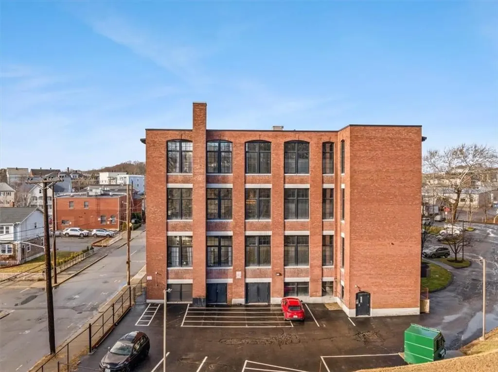 685 Social Street Woonsocket RI 02895