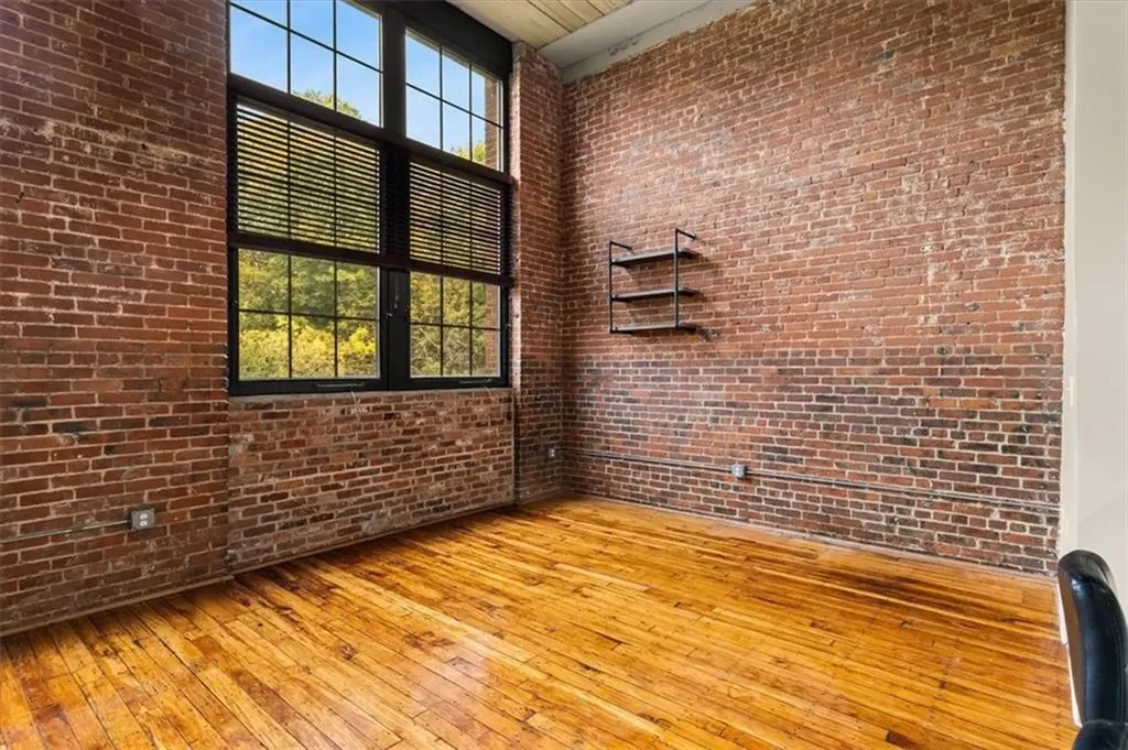 685 Social Street Woonsocket RI 02895