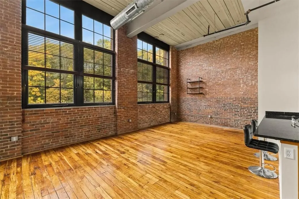 685 Social Street Woonsocket RI 02895