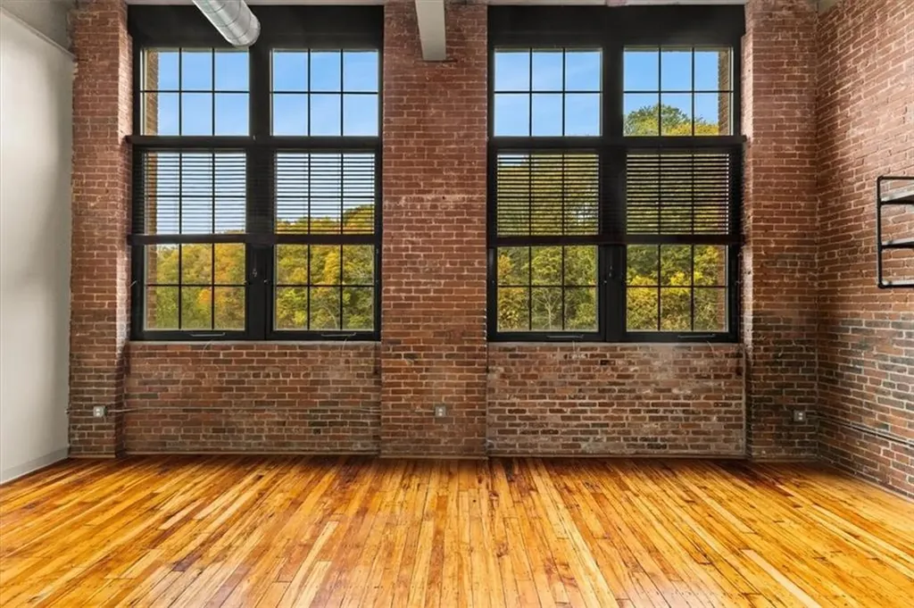 685 Social Street Woonsocket RI 02895