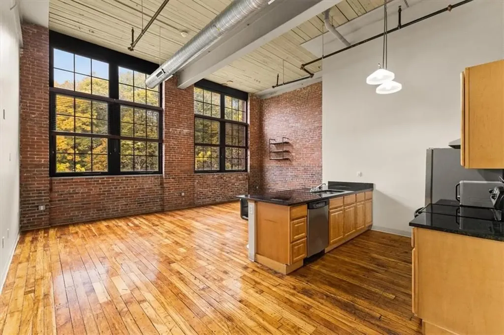 685 Social Street Woonsocket RI 02895