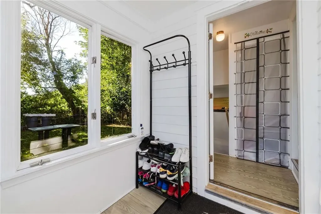 75 Randolph Avenue Tiverton RI 02878