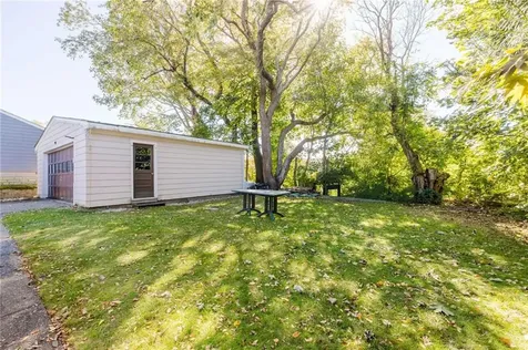 75 Randolph Avenue Tiverton RI 02878