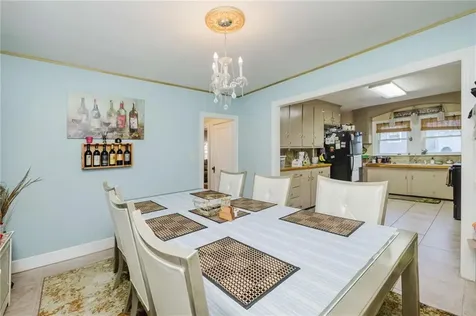 75 Randolph Avenue Tiverton RI 02878