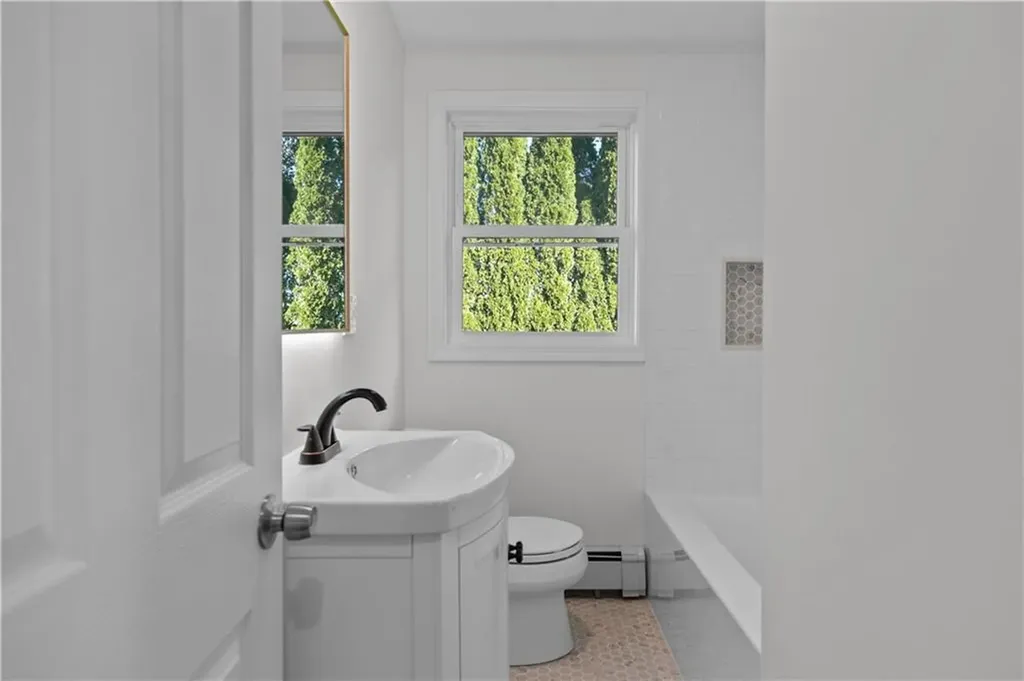 63 Clearview Avenue Portsmouth RI 02871