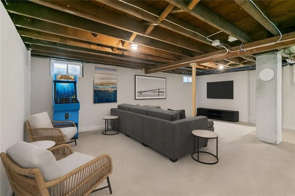 63 Clearview Avenue Portsmouth RI 02871