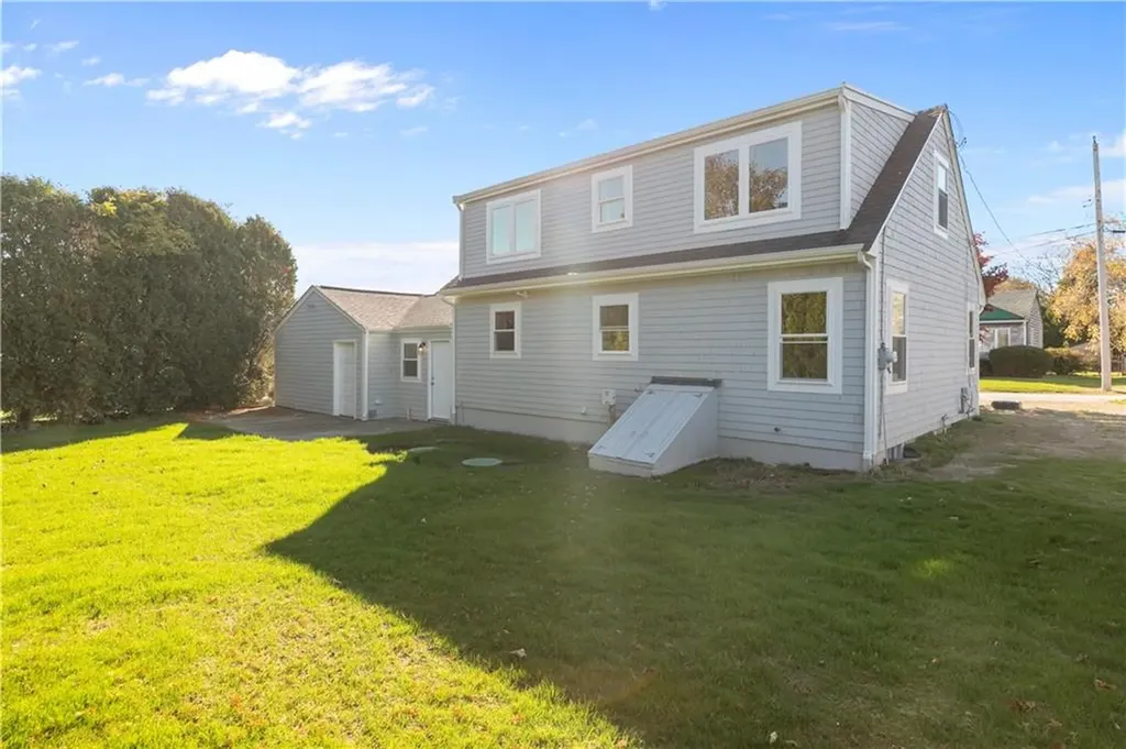 63 Clearview Avenue Portsmouth RI 02871