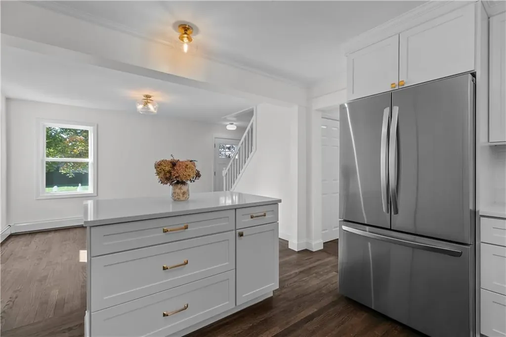 63 Clearview Avenue Portsmouth RI 02871