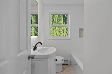 63 Clearview Avenue Portsmouth RI 02871