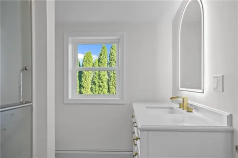 63 Clearview Avenue Portsmouth RI 02871