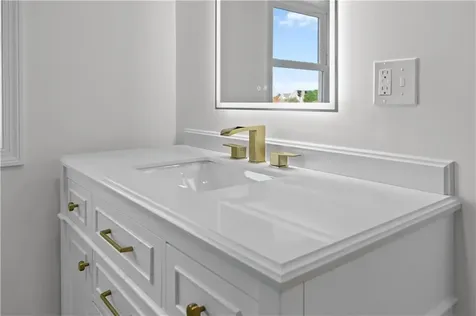 63 Clearview Avenue Portsmouth RI 02871