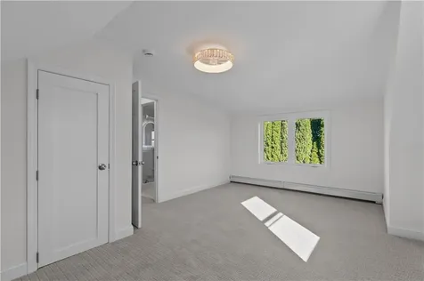 63 Clearview Avenue Portsmouth RI 02871