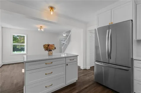 63 Clearview Avenue Portsmouth RI 02871