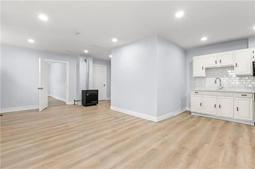 152 Washington Street Central Falls RI 02863