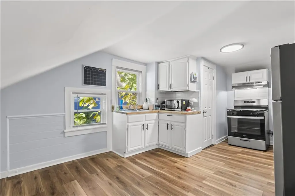 152 Washington Street Central Falls RI 02863