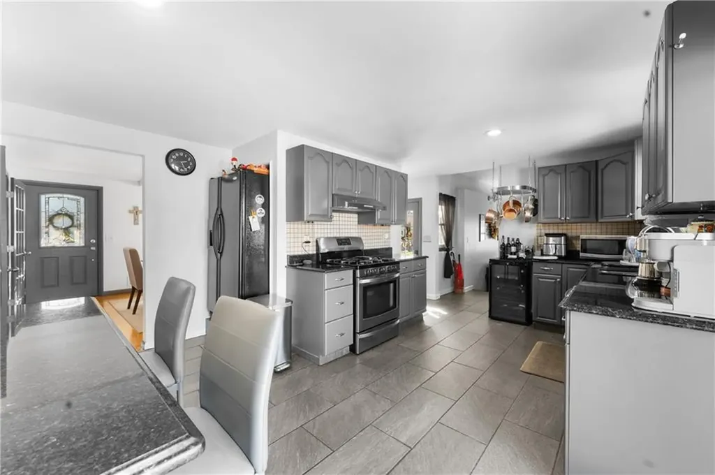 36 Woodbine Street East Providence RI 02915