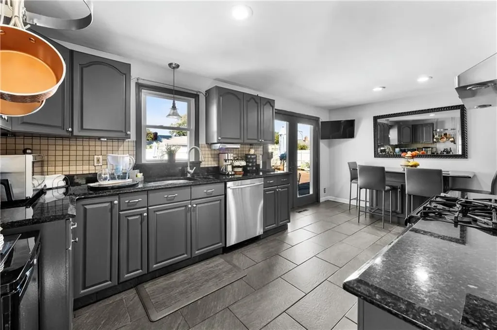 36 Woodbine Street East Providence RI 02915