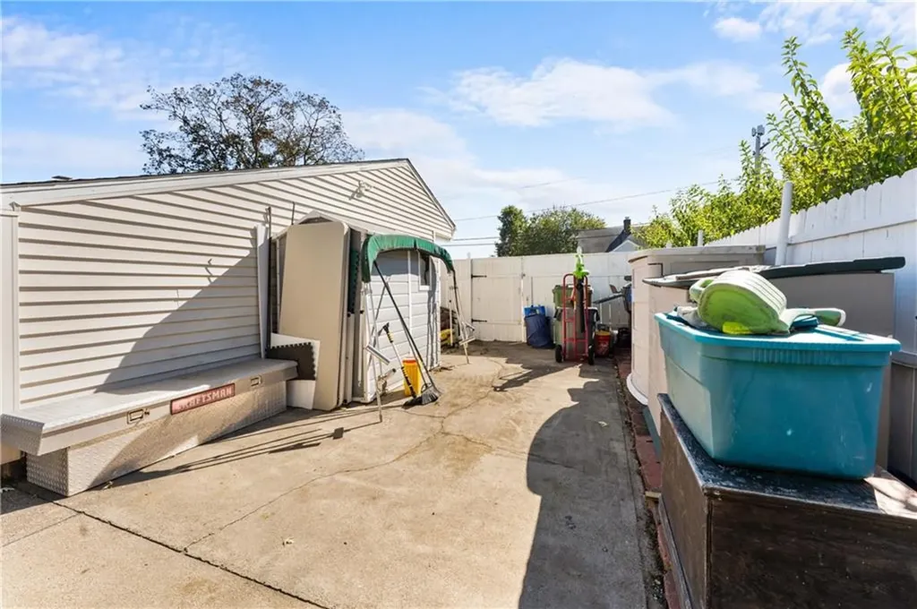 36 Woodbine Street East Providence RI 02915