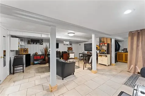 36 Woodbine Street East Providence RI 02915