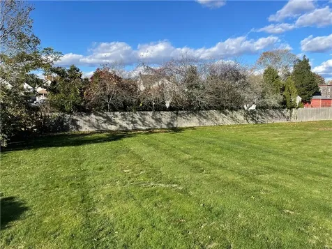 31 Garfield Avenue Bristol RI 02806