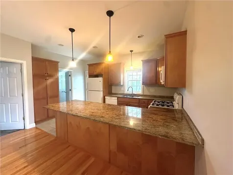 31 Garfield Avenue Bristol RI 02806