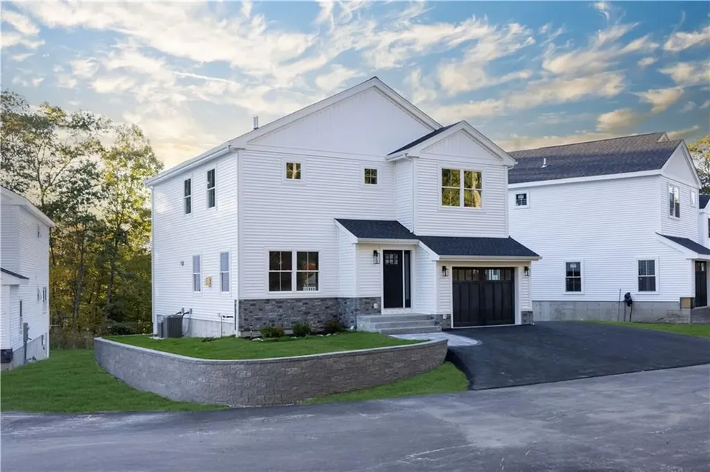 1 Stoneridge Road Smithfield RI 02917