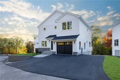 1 Stoneridge Road Smithfield RI 02917