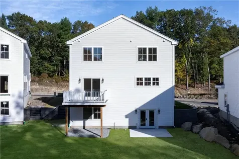 1 Stoneridge Road Smithfield RI 02917